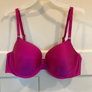 Victoria’s Secret T-Shirt bra, 38C
